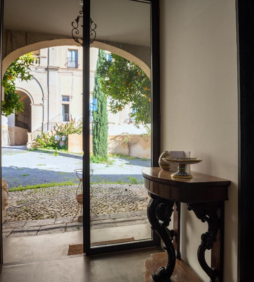 Hotel Palazzo Trigona Dependance Noto Esterno foto