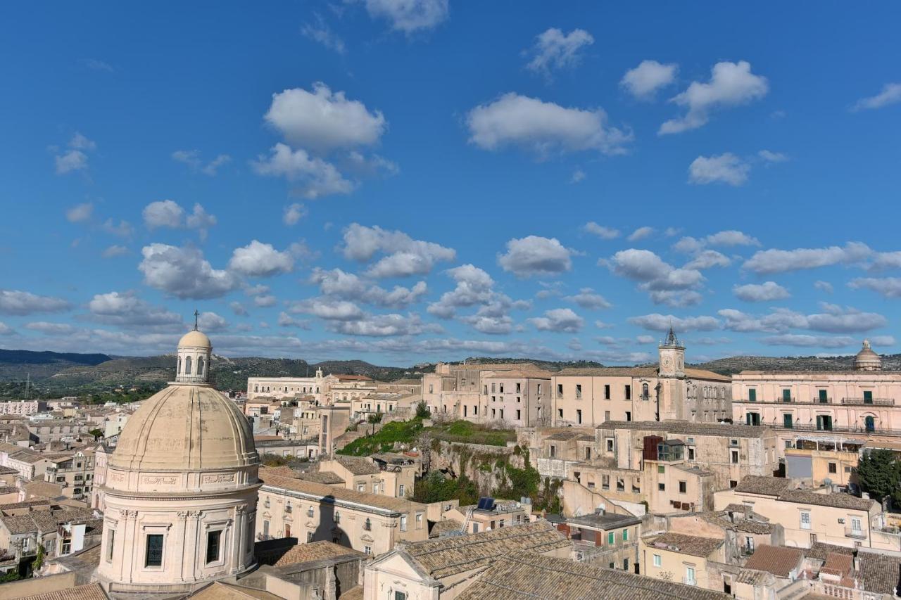 Hotel Palazzo Trigona Dependance Noto Esterno foto