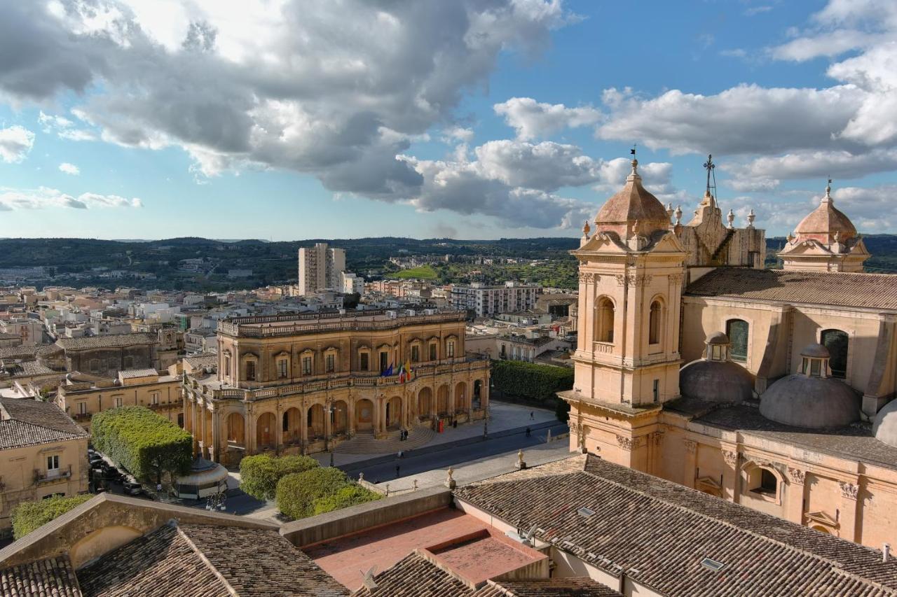 Hotel Palazzo Trigona Dependance Noto Esterno foto