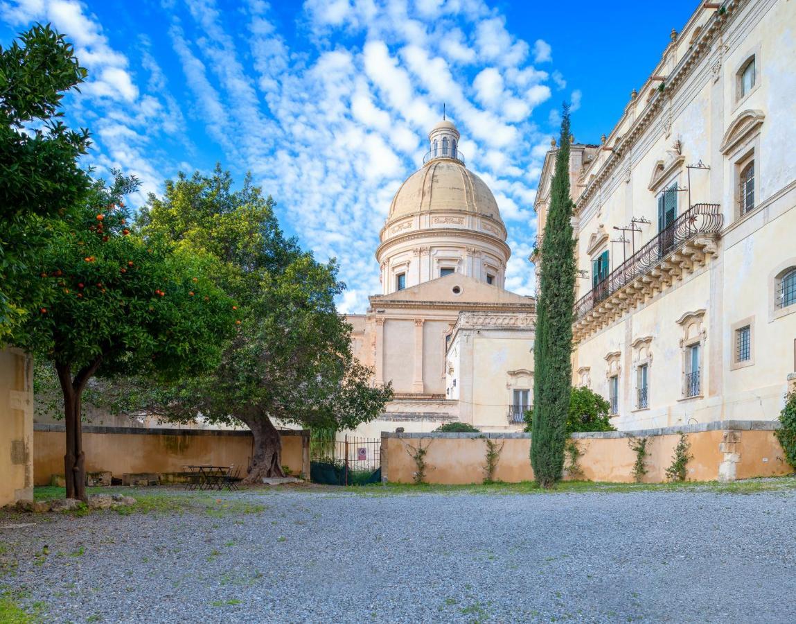 Hotel Palazzo Trigona Dependance Noto Esterno foto