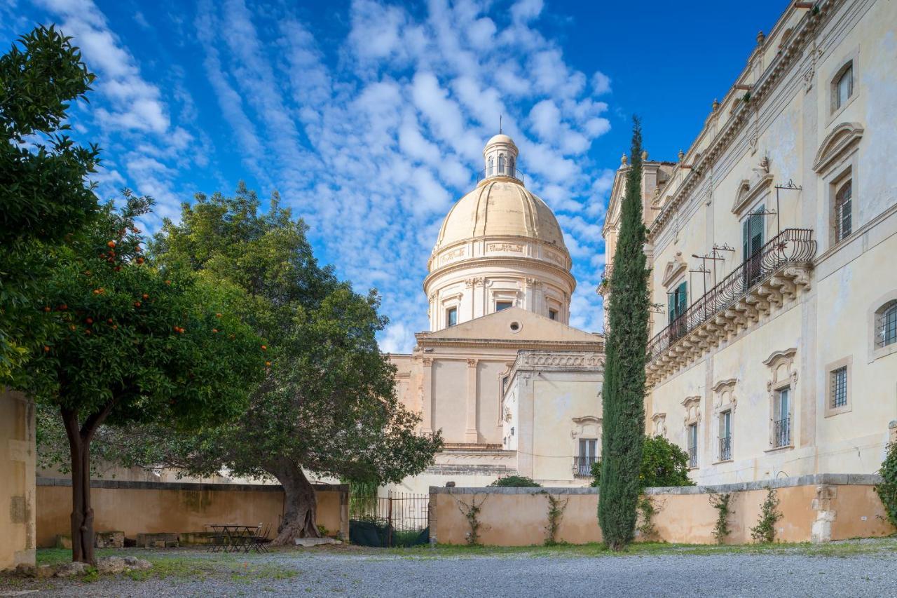 Hotel Palazzo Trigona Dependance Noto Esterno foto
