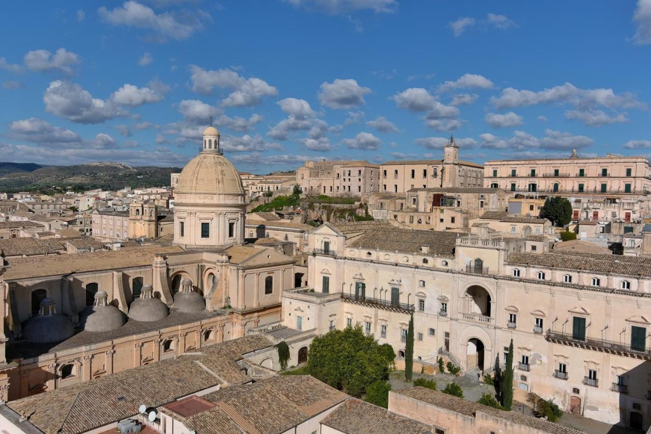 Hotel Palazzo Trigona Dependance Noto Esterno foto