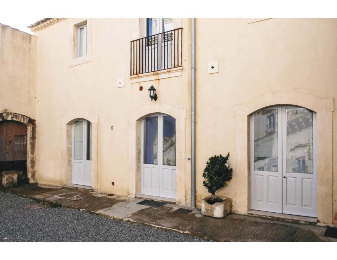 Hotel Palazzo Trigona Dependance Noto Esterno foto