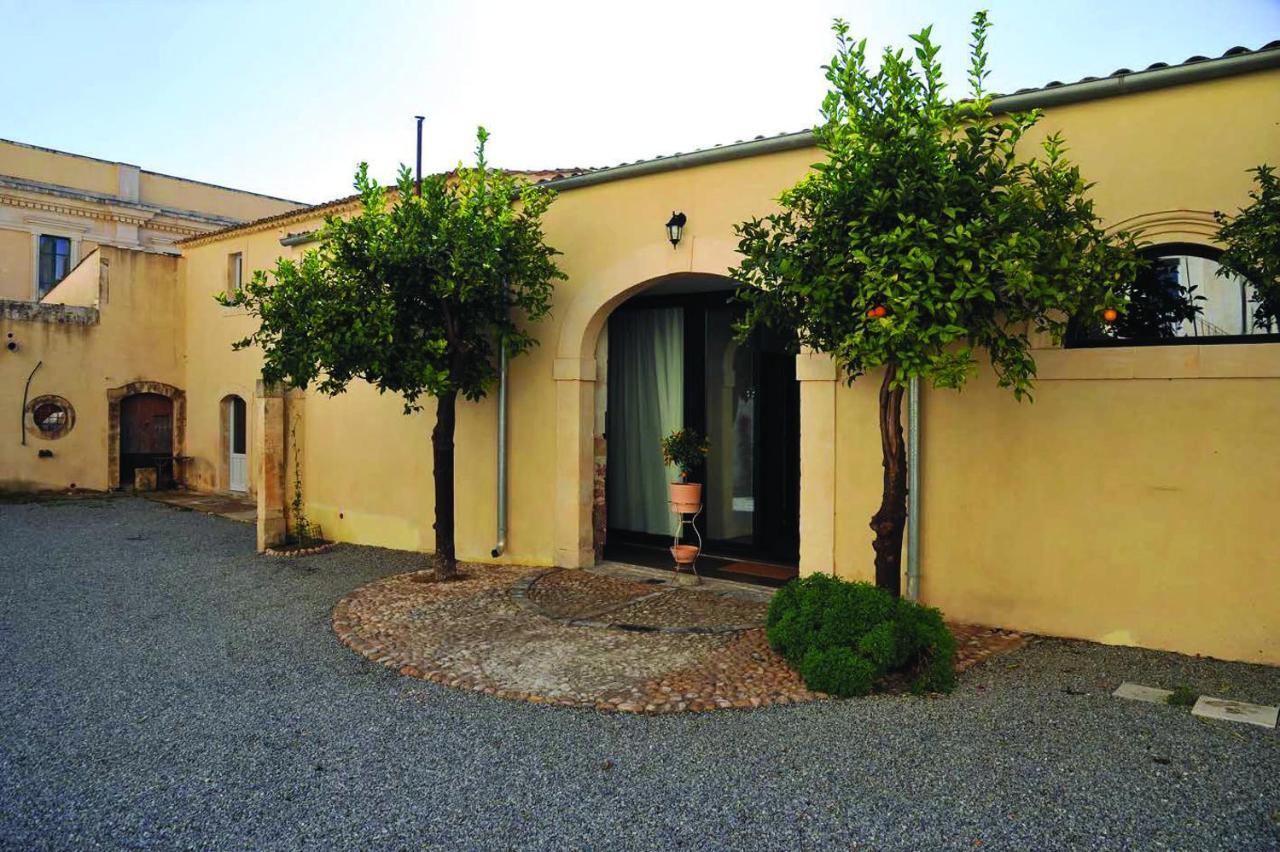 Hotel Palazzo Trigona Dependance Noto Esterno foto